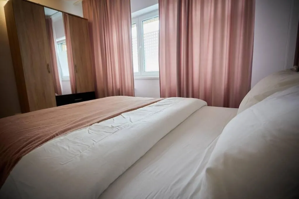 Queen Apartment Athenee Bukareszt